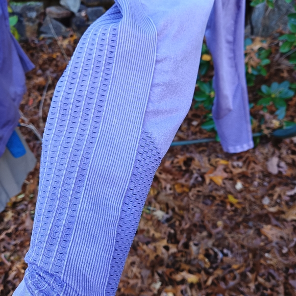Fabletics nwt lilac mesh detail leggings - Picture 6 of 8